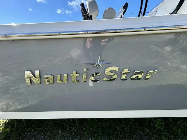 NauticStar Boats Legacy 2302