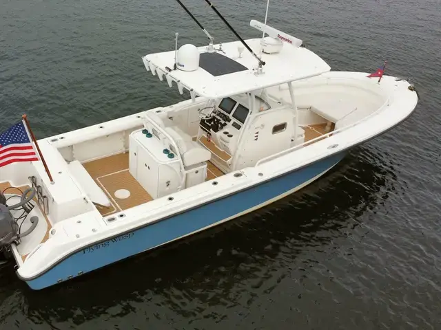 Edgewater boats 318 Center Console