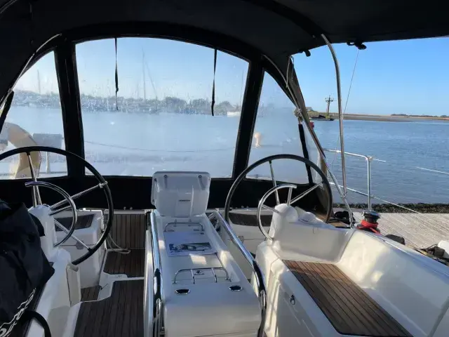 Jeanneau Sun Odyssey 379