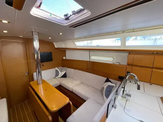 Jeanneau Sun Odyssey 379