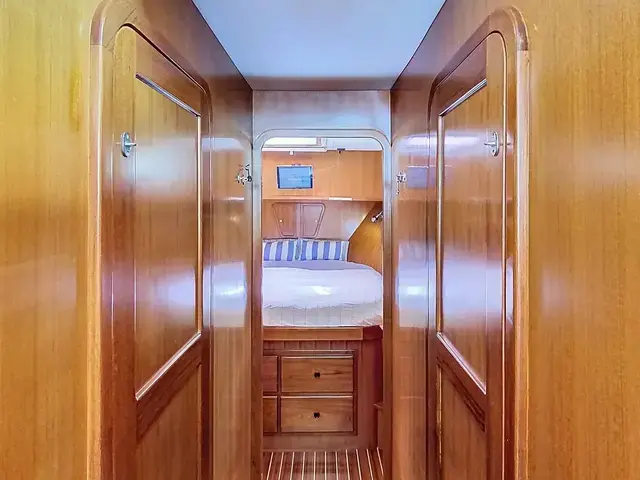 Clipper Motor Yachts 40 Heritage