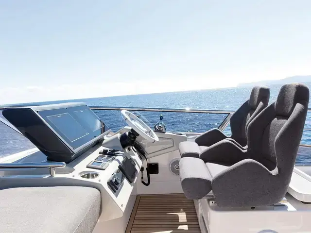 Azimut S7