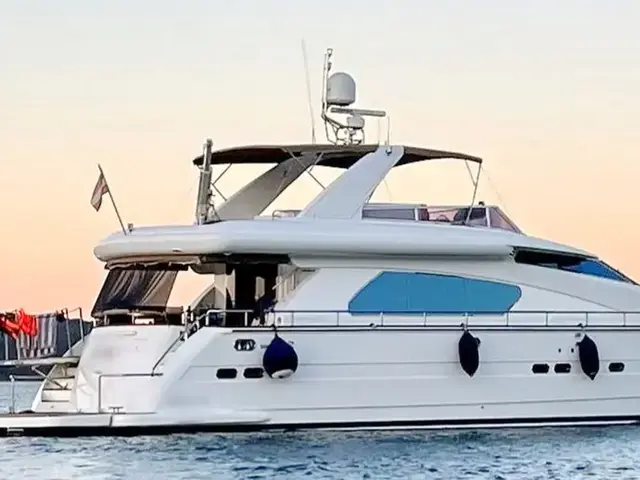 Elegance Yachts 68