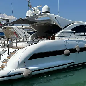 2004 Mangusta 72