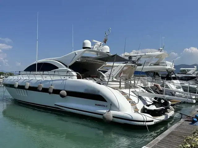 Mangusta 72