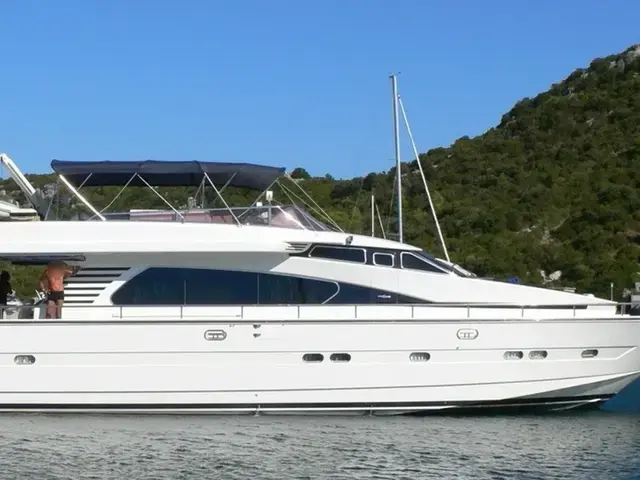 Elegance Yachts 70