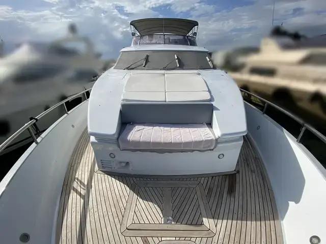 Elegance Yachts 70