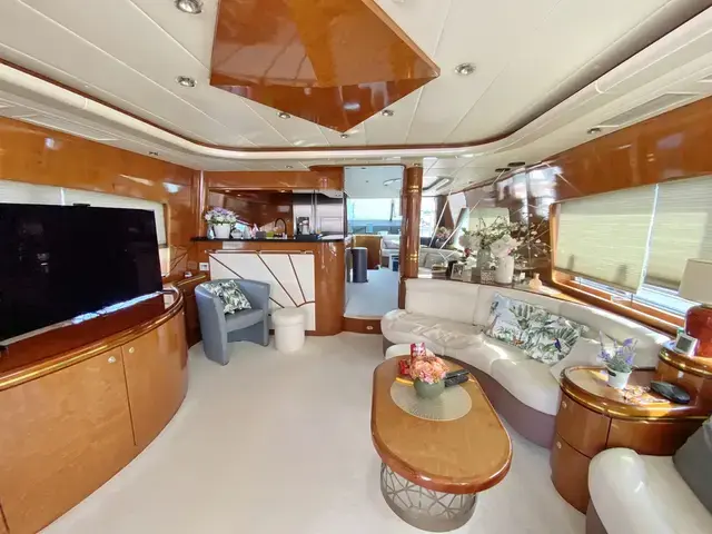 Elegance Yachts 70