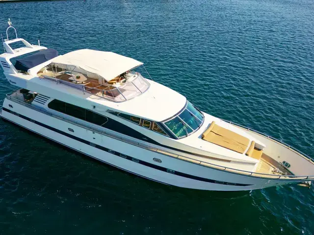 Elegance Yachts 76