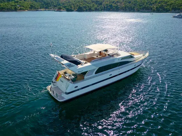 Elegance Yachts 76