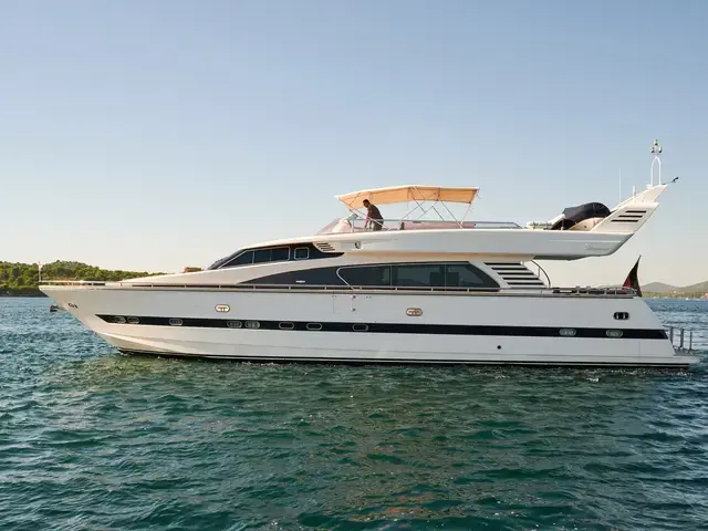 Elegance Yachts 76