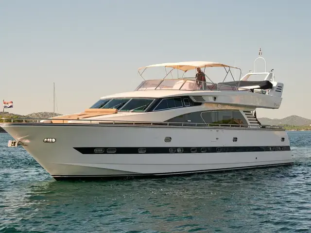 Elegance Yachts 76