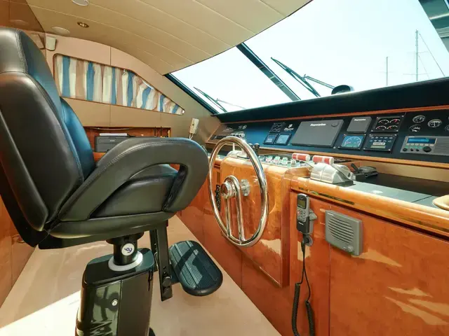 Elegance Yachts 76