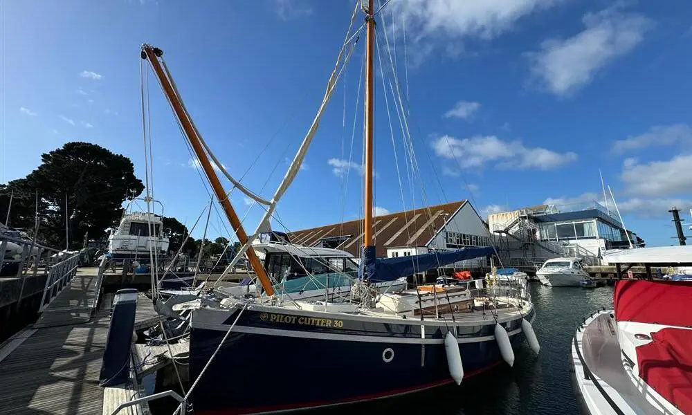 2014 Lagoon pilot cutter 30