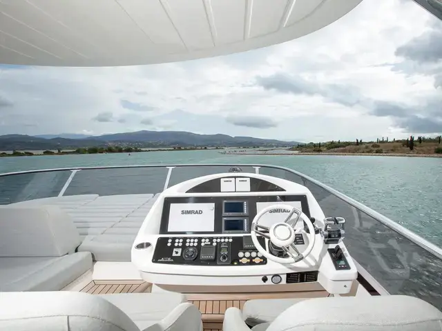 Sunseeker Yacht 75