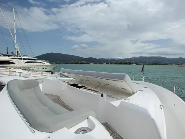 Sunseeker Yacht 75