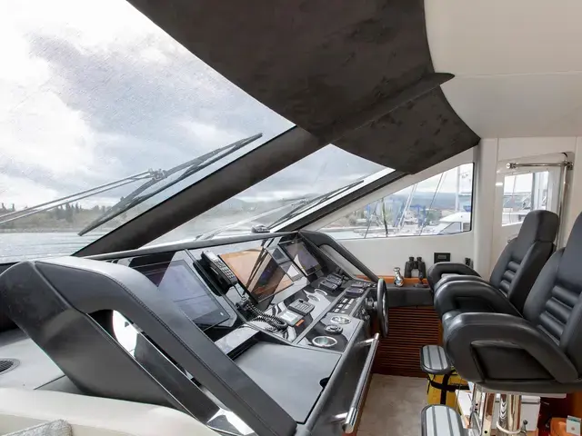 Sunseeker Yacht 75