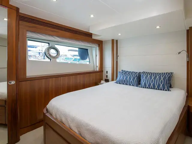 Sunseeker Yacht 75