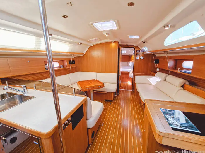 2011 Catalina 445