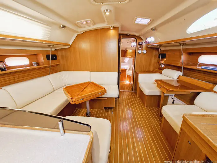 2011 Catalina 445