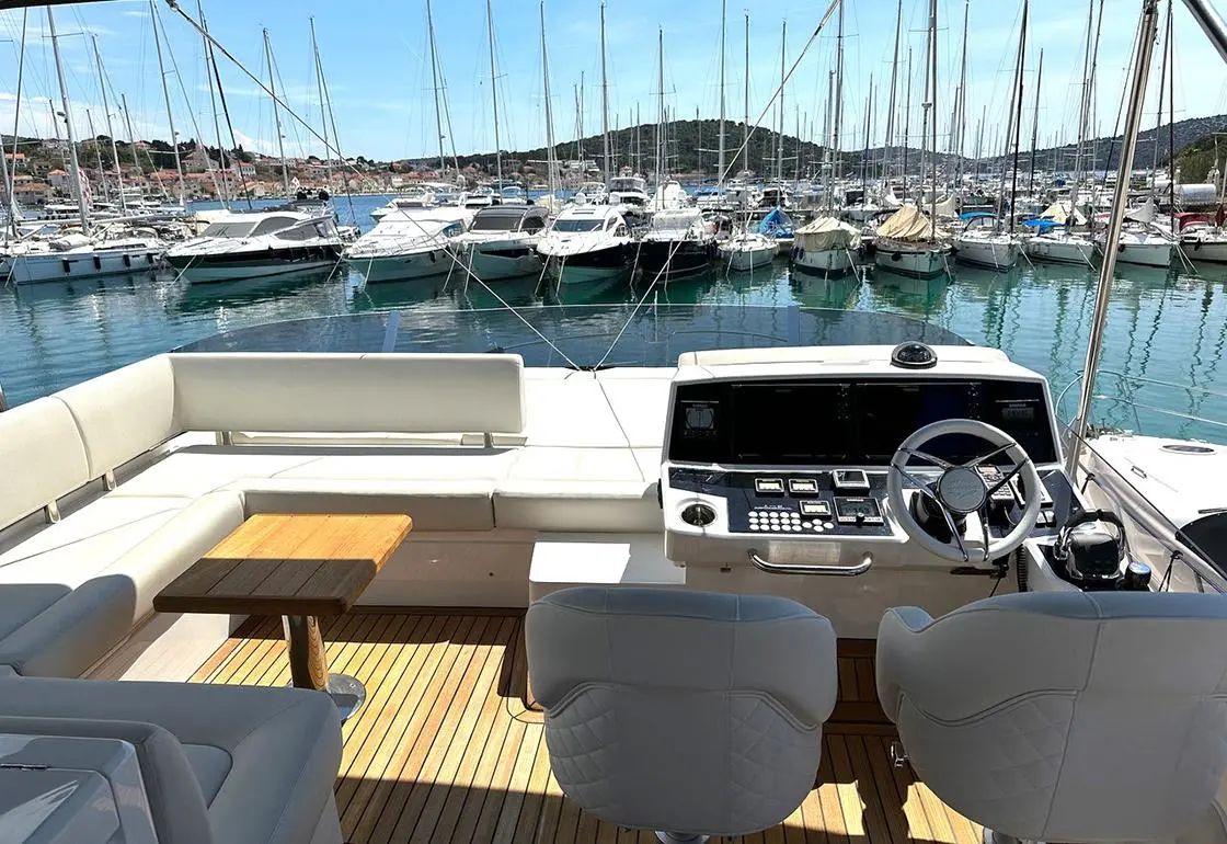 2019 Sunseeker manhattan 52