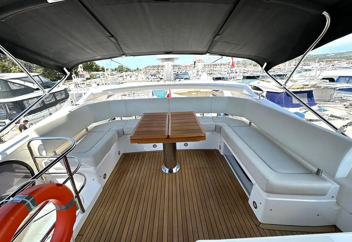 2019 Sunseeker manhattan 52