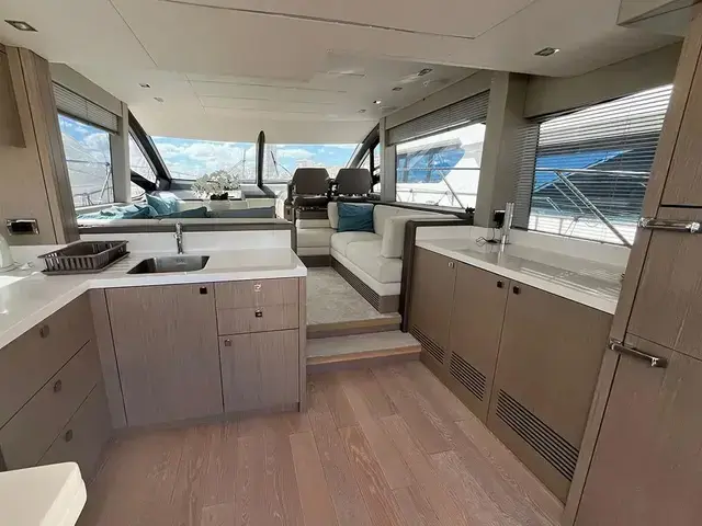 Sunseeker Manhattan 52