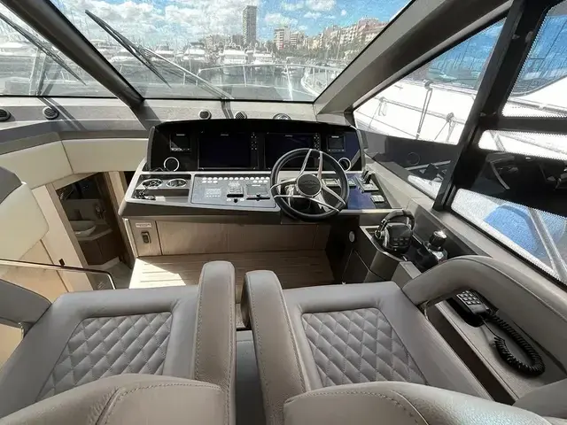 Sunseeker Manhattan 52