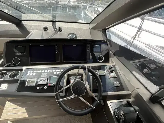 Sunseeker Manhattan 52