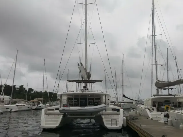 Lagoon 52