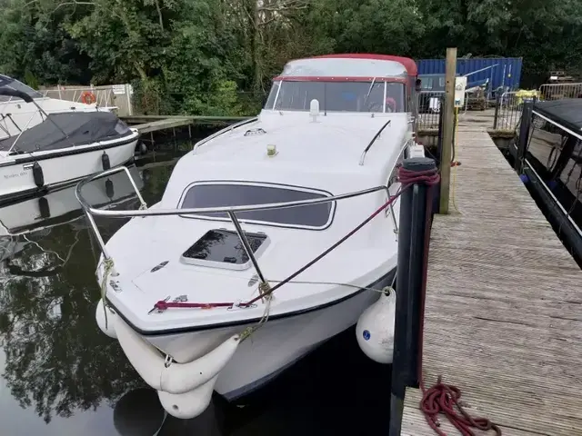 Viking 24 HiLine Spec Wide Beam with Extras