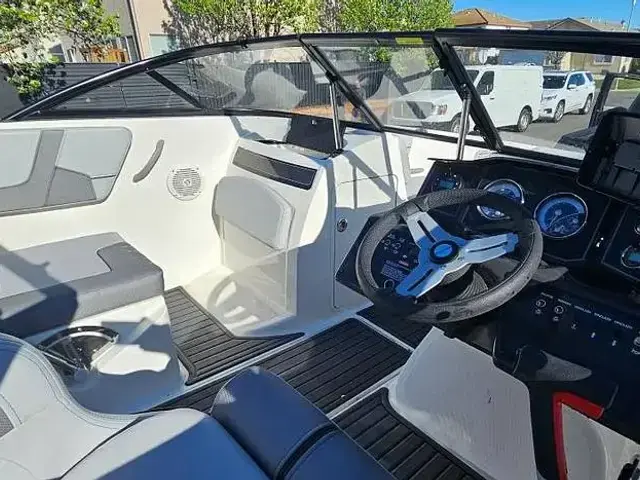 Bayliner Vr5