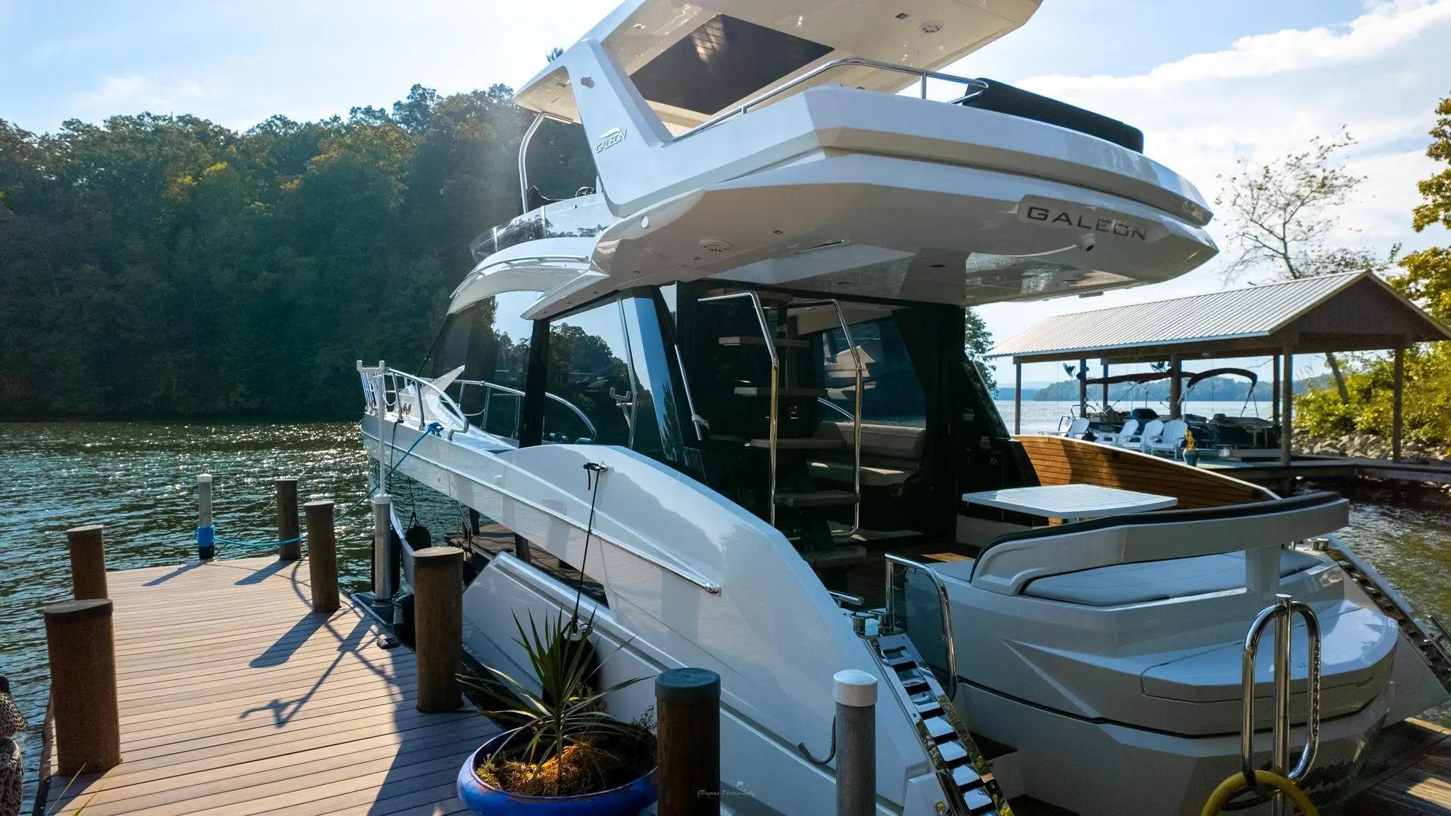 2022 Galeon 500 fly