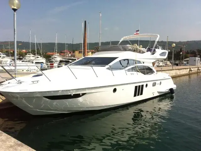 Azimut 48 Fly