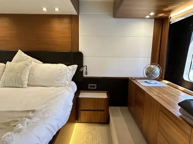 Absolute Navetta 58 Fly