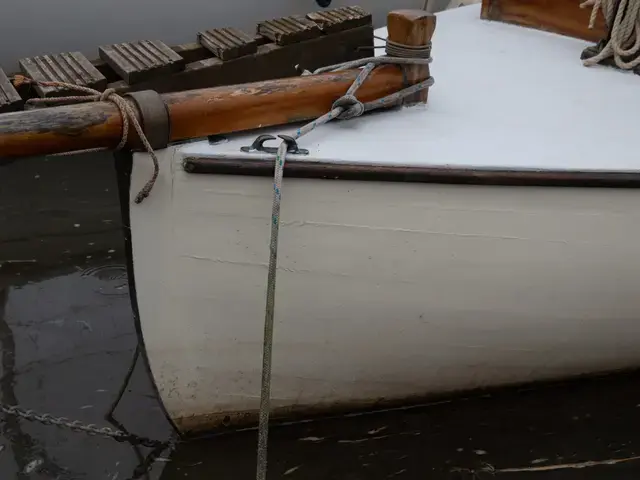 Gaff Rigged 17ft Sailing Yacht