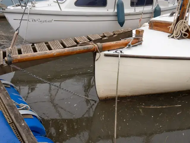 Gaff Rigged 17ft Sailing Yacht