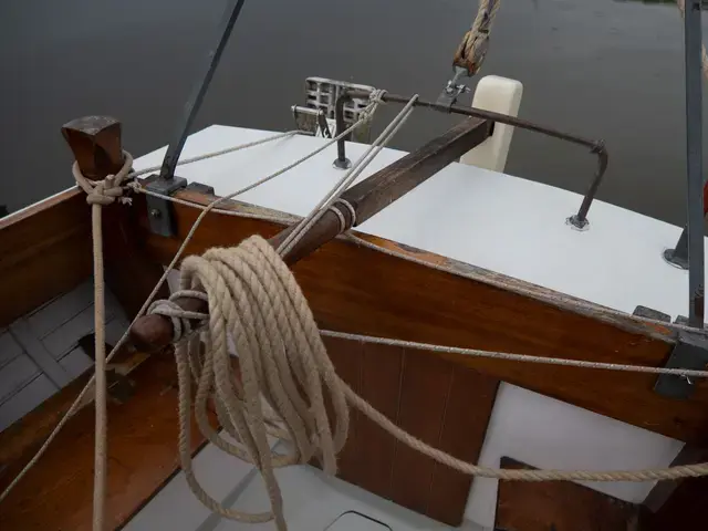 Gaff Rigged 17ft Sailing Yacht