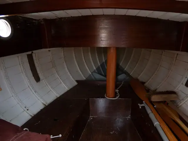 Gaff Rigged 17ft Sailing Yacht