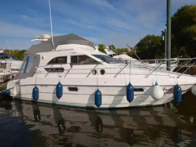 Sealine 330 Statesman