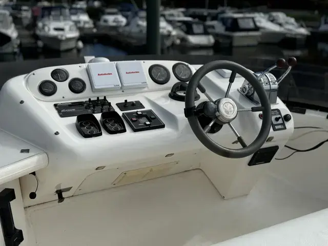 Sealine 330 Statesman