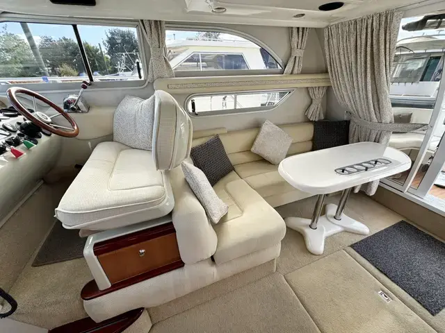 Sealine 330 Statesman