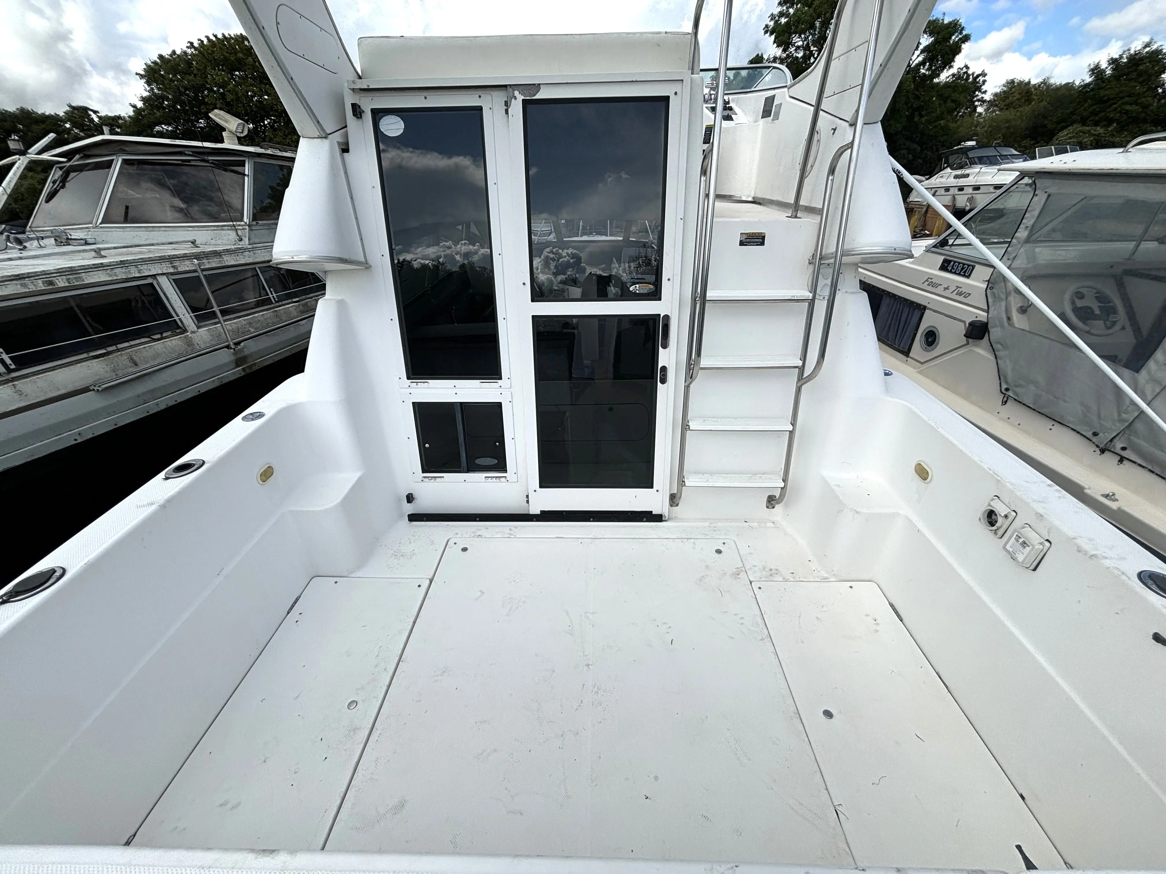 BAYLINER 2858 CIERA COMMAND BRIDGE 2001