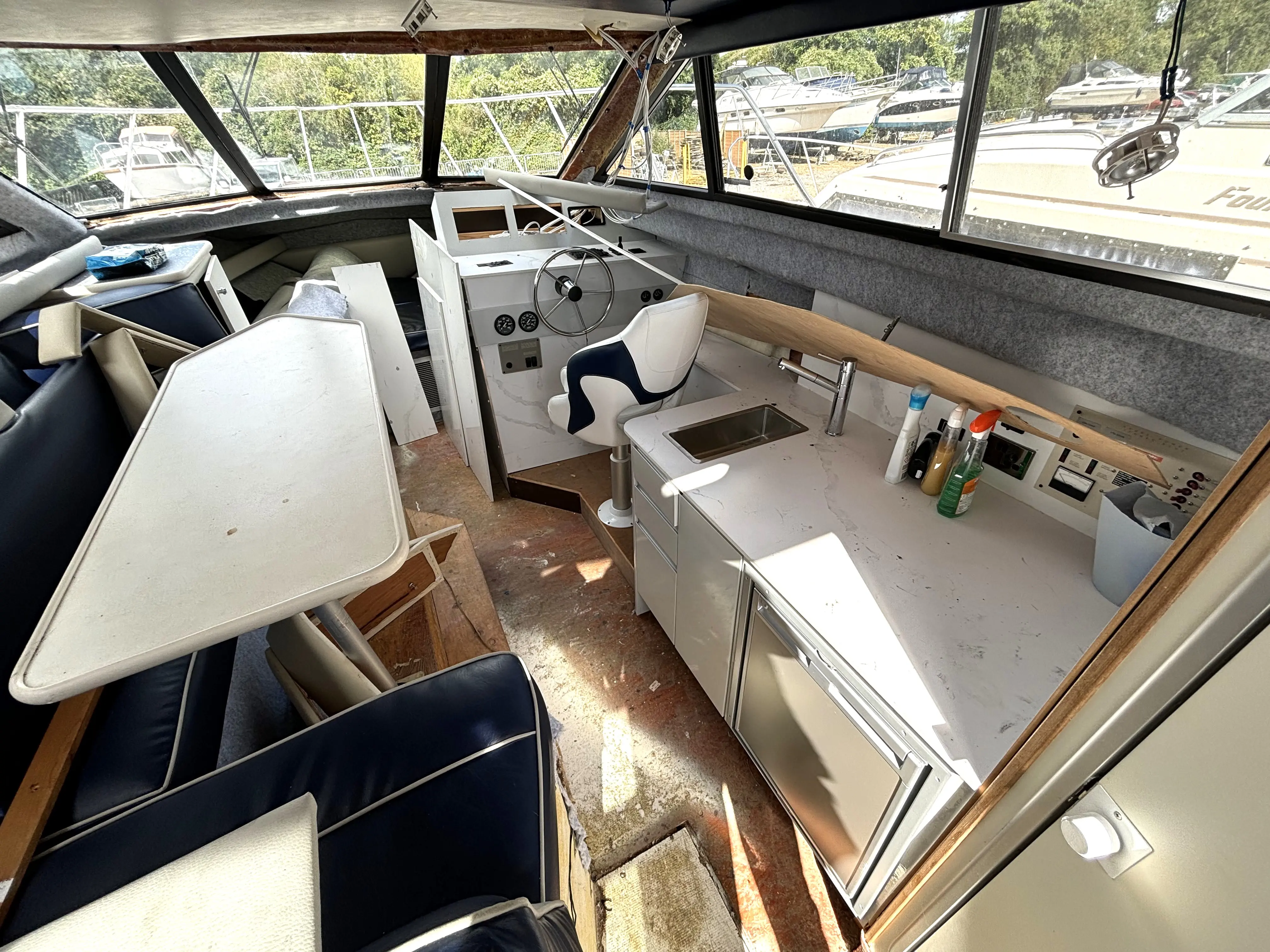 BAYLINER 2858 CIERA COMMAND BRIDGE 2001