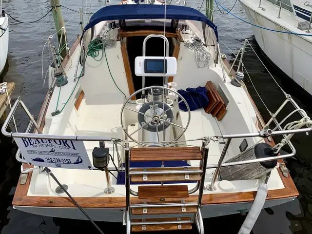 Seacraft Orion 27' Auxiliary Cutter