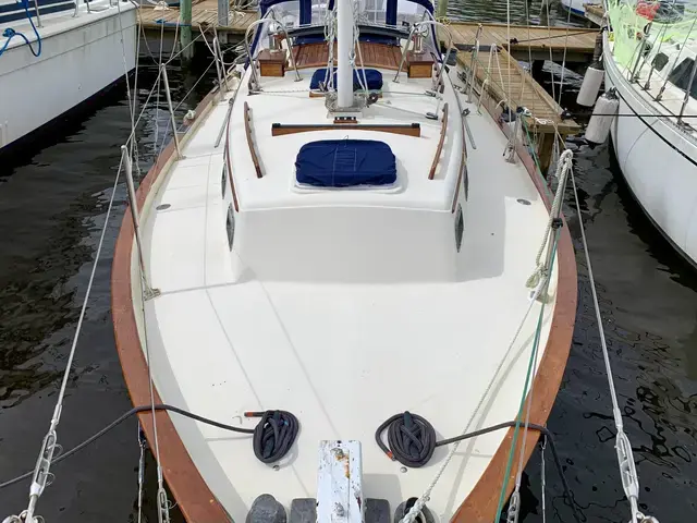 Seacraft Orion 27' Auxiliary Cutter