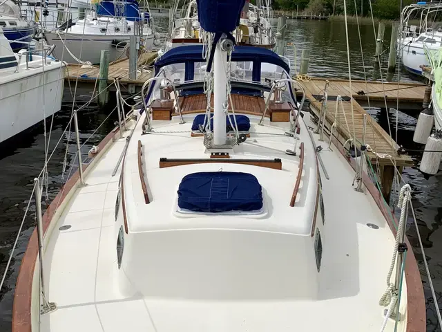 Seacraft Orion 27' Auxiliary Cutter