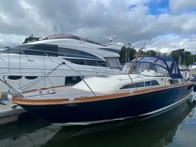 BRIDGEND BOAT COMPANY Swordsman 40