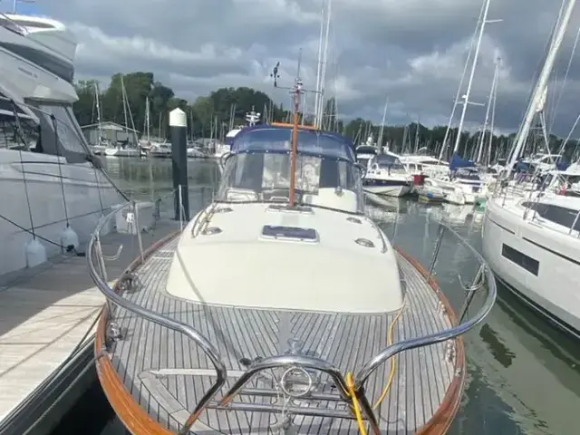 BRIDGEND BOAT COMPANY Swordsman 40