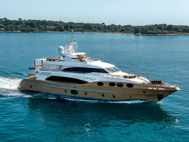 Gulf Craft Majesty 125 for sale in United States of America for €5,500,000 (£4,603,743)